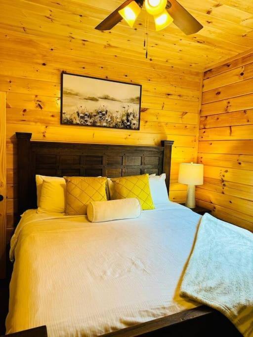 Willa New! Indoor Pool/Ps 5/Hot Tub/Parkway Pigeon Forge Zewnętrze zdjęcie