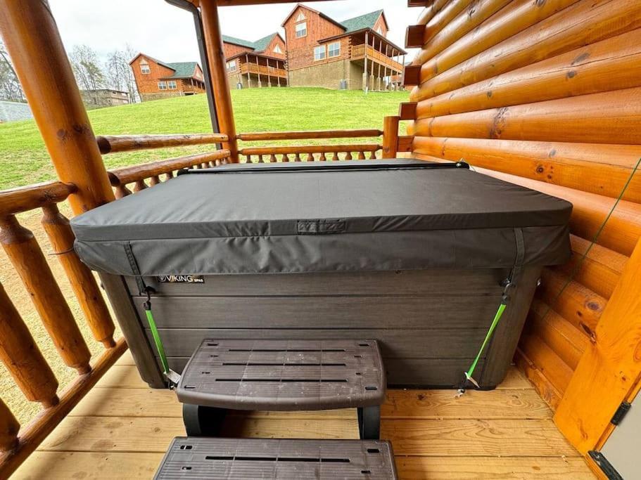 Willa New! Indoor Pool/Ps 5/Hot Tub/Parkway Pigeon Forge Zewnętrze zdjęcie