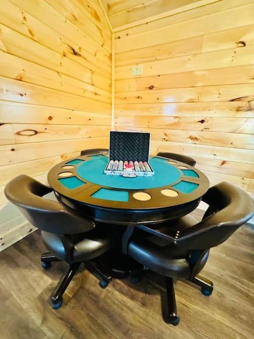 Willa New! Indoor Pool/Ps 5/Hot Tub/Parkway Pigeon Forge Zewnętrze zdjęcie